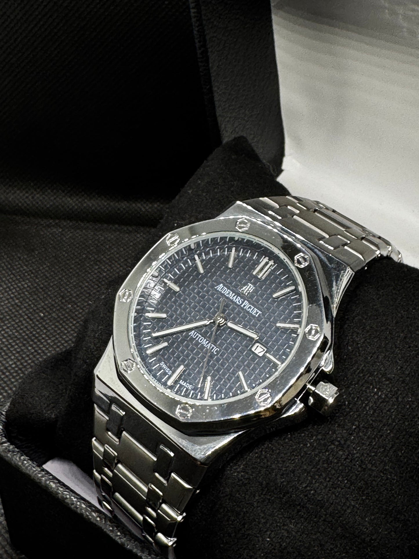 AP Automatic back dial Quarts movement Black Dial 40mm stainless steel date working