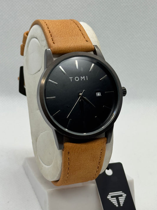 TOMI T-071 Watch For Men Date Quartz Round Shape Leather Strap