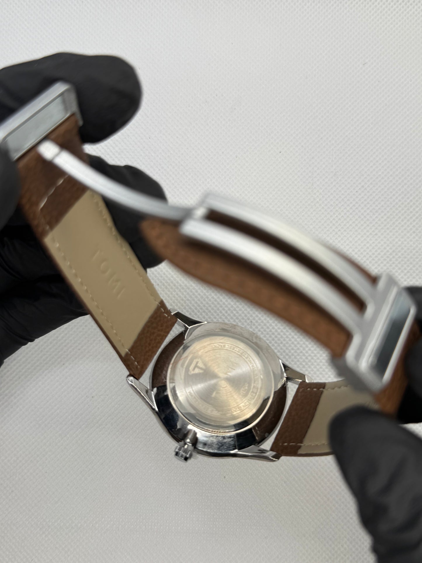 TOMI T_024 Magnet Lock Business Luxury Watch Leather Straps