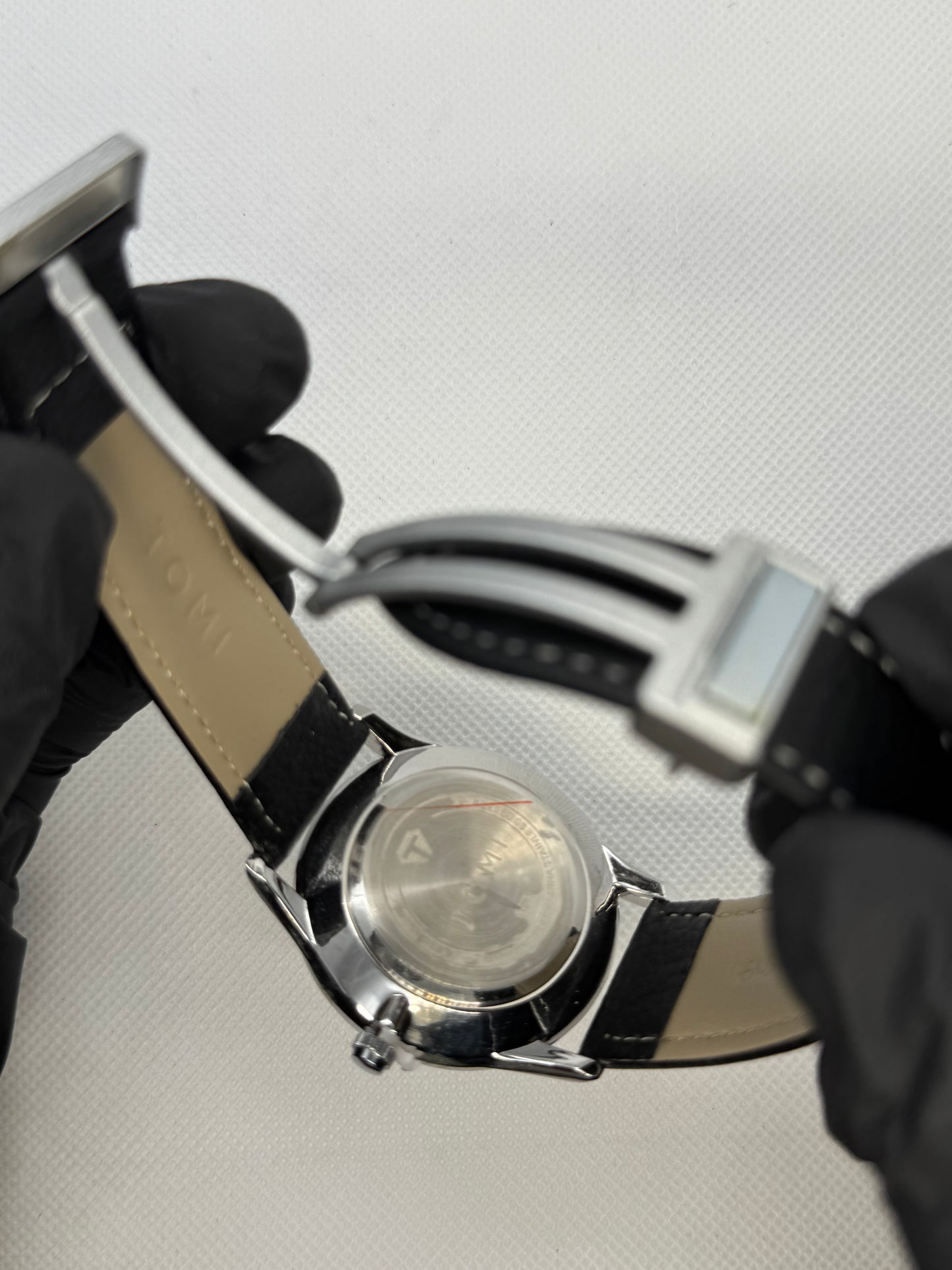 TOMI T_024 Magnet Lock Business Luxery Watch Leather Straps