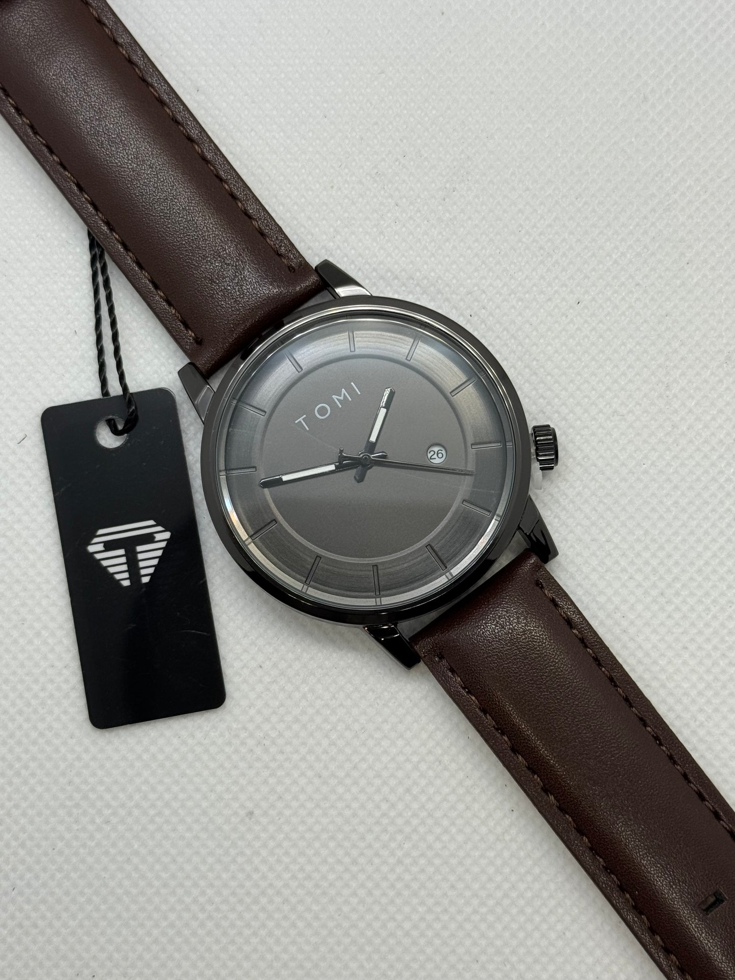 TOMI T_101 Casual Men,s Watch Date Quartz Round Dial Leather Strap