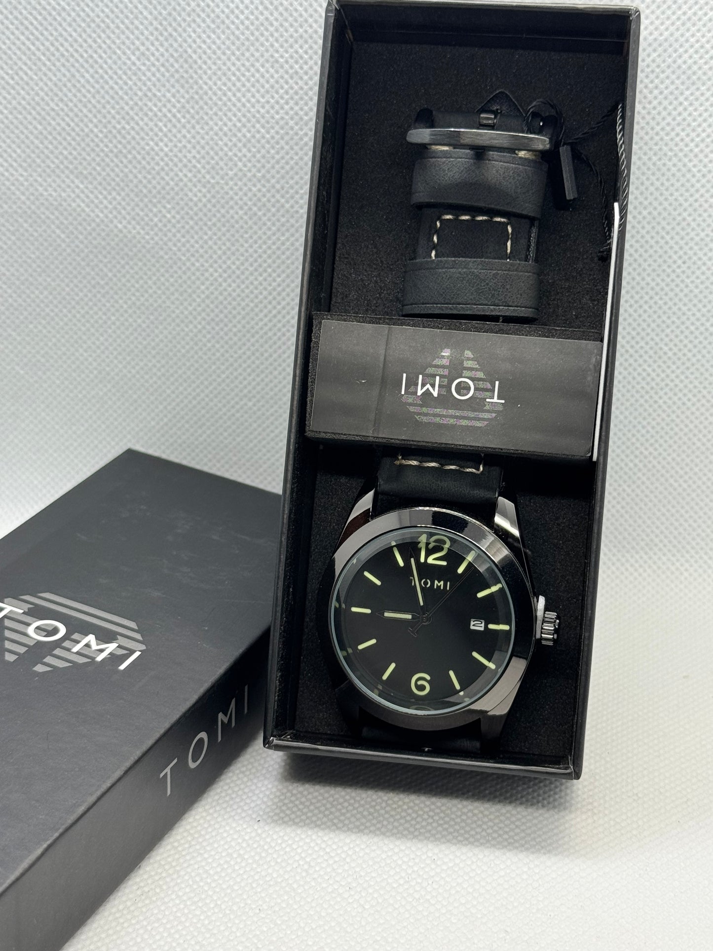 TOMI T-095 Luxuery Watch Luminous Dial Quartz Date Leather Straps