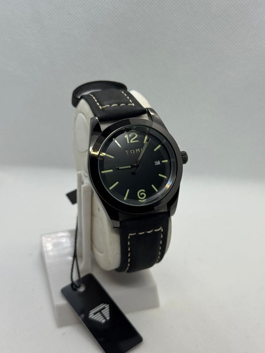 TOMI T-095 Luxuery Watch Luminous Dial Quartz Date Leather Straps