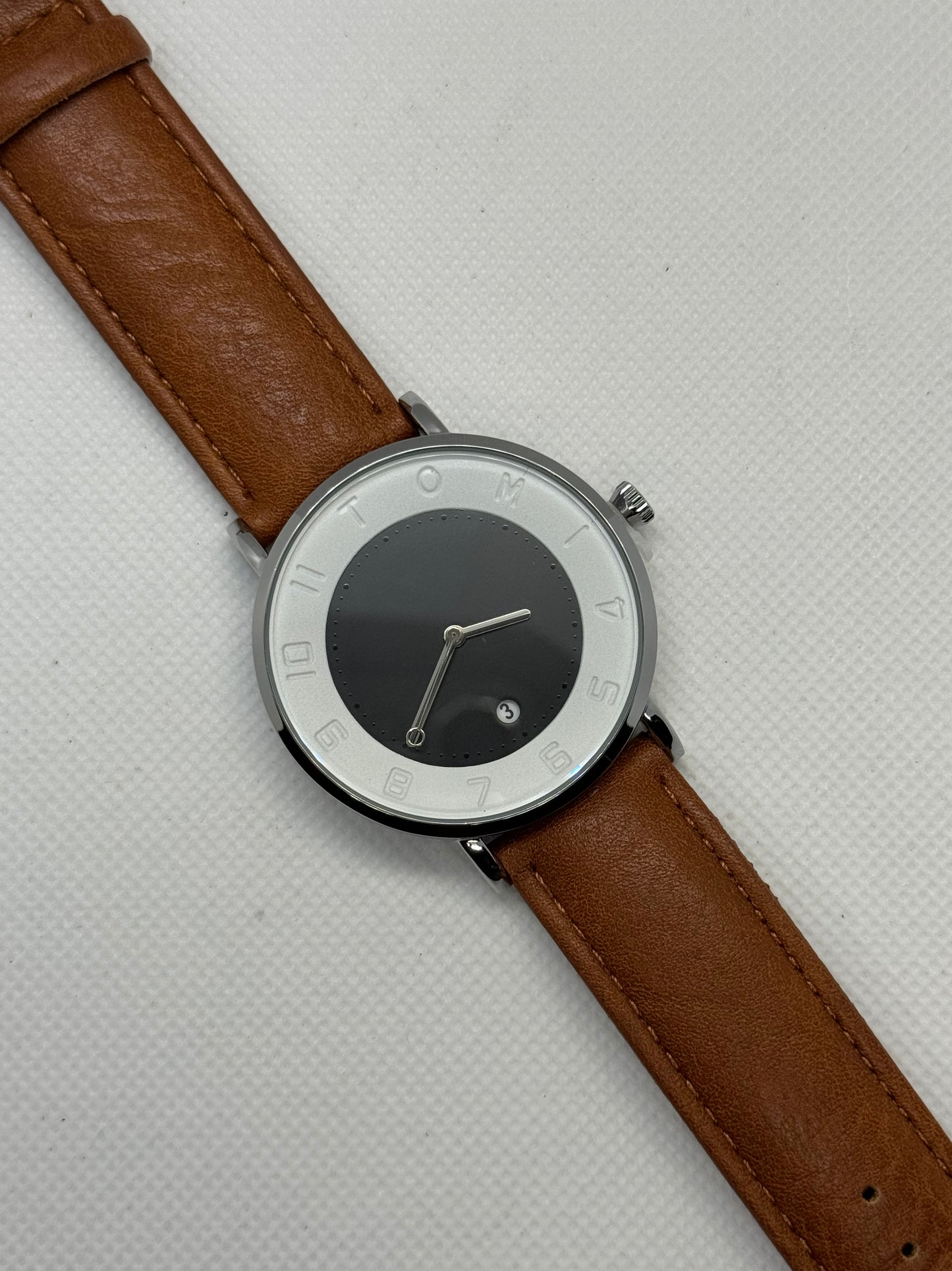 TOMI T_085 Men,s Watch Date Quartz Round Dial Leather Strap