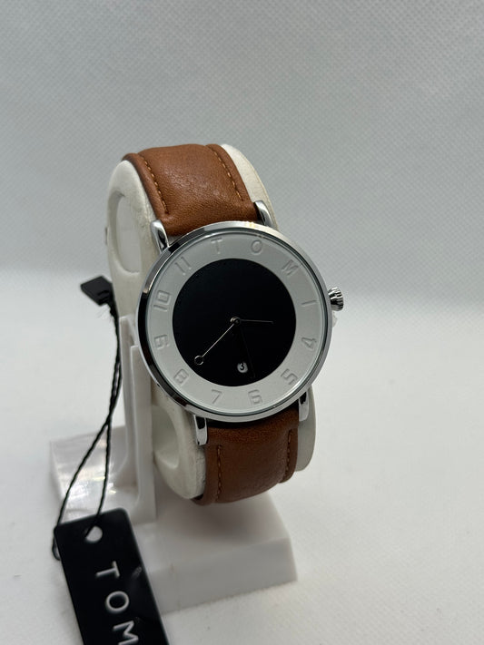 TOMI T_085 Men,s Watch Date Quartz Round Dial Leather Strap