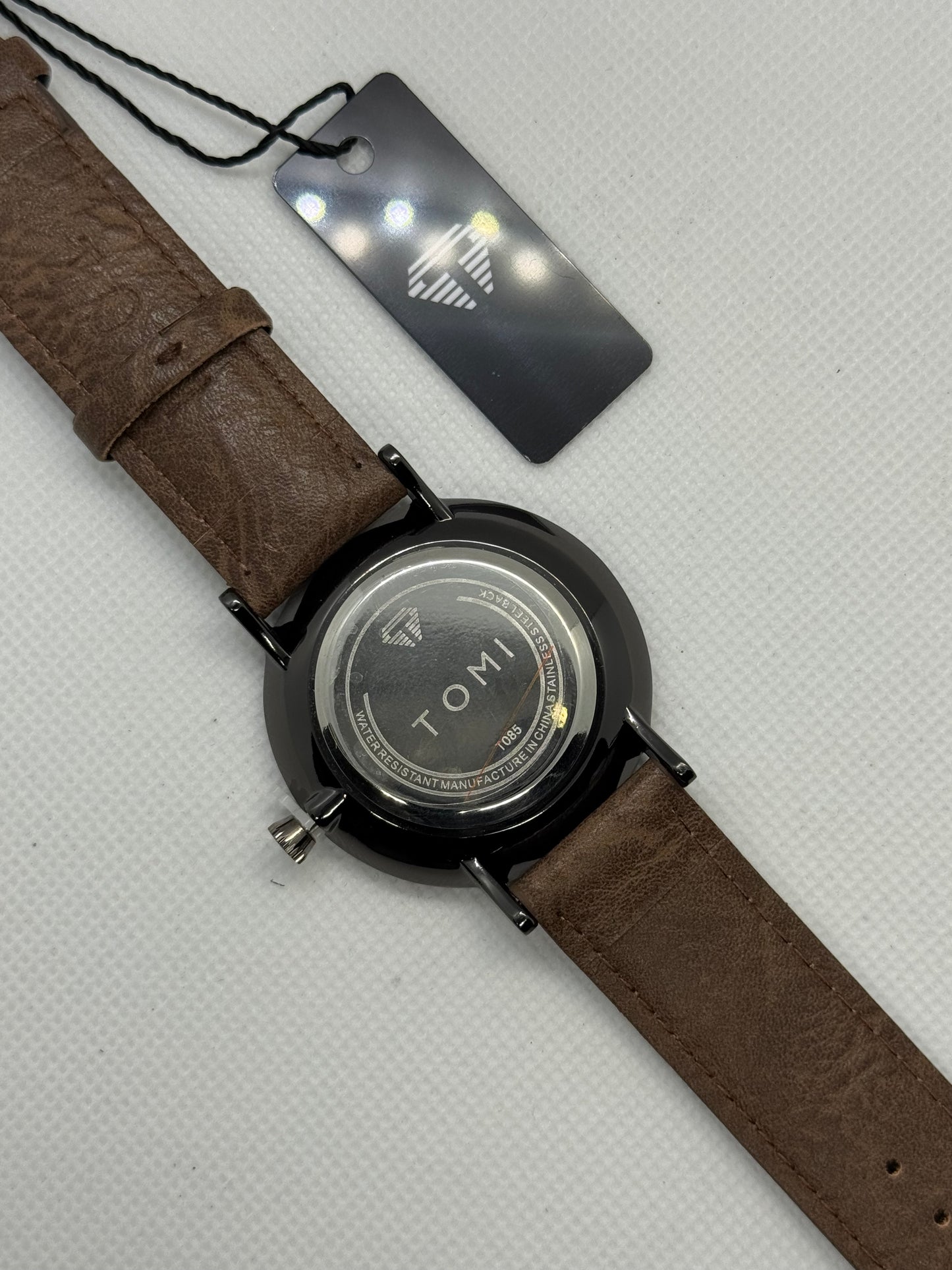 TOMI T_085 Men,s Watch Date Quartz Round Dial Leather Strap