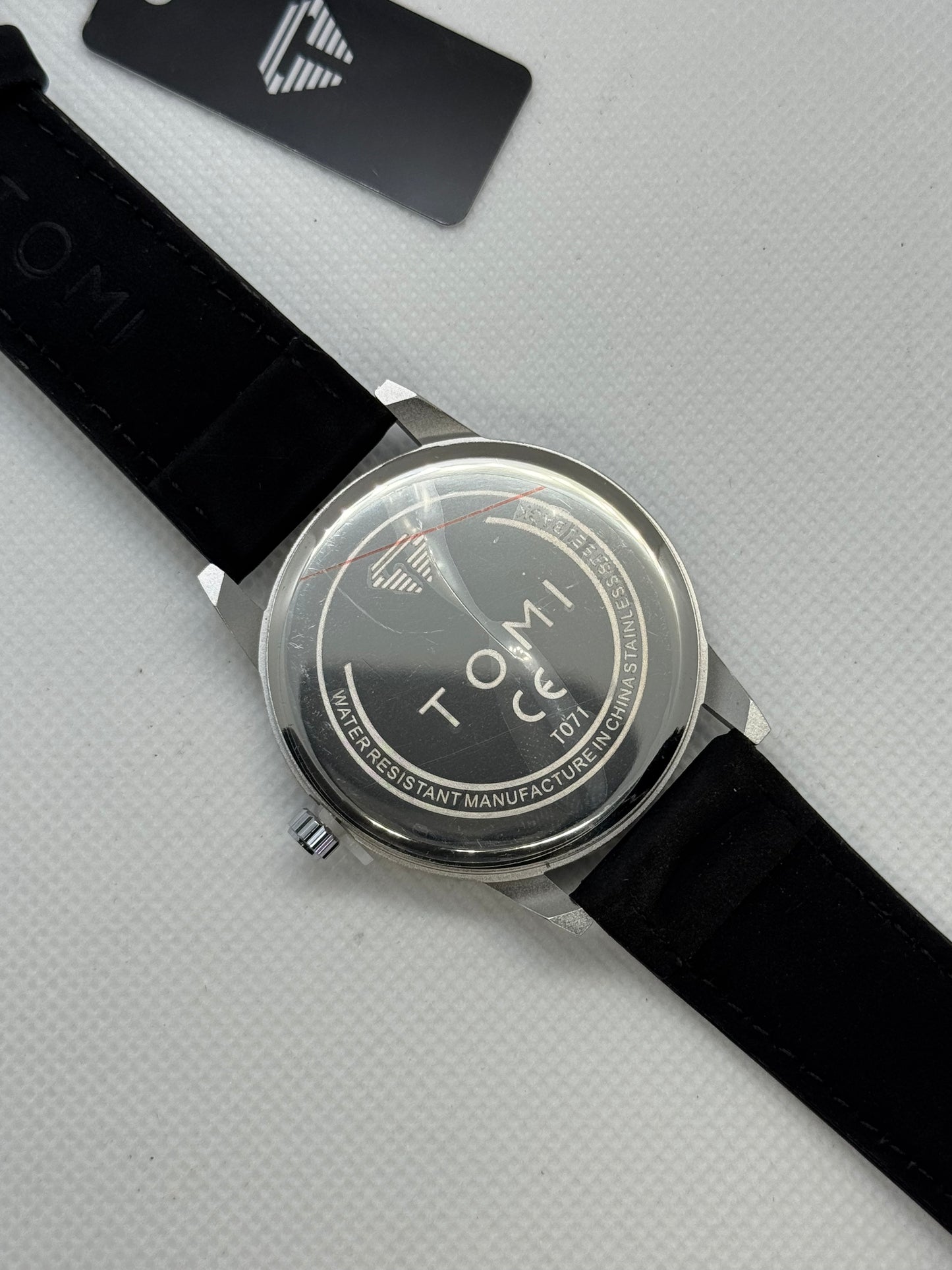 TOMI T-071 Watch For Men Date Quartz Round Shape Leather Straps