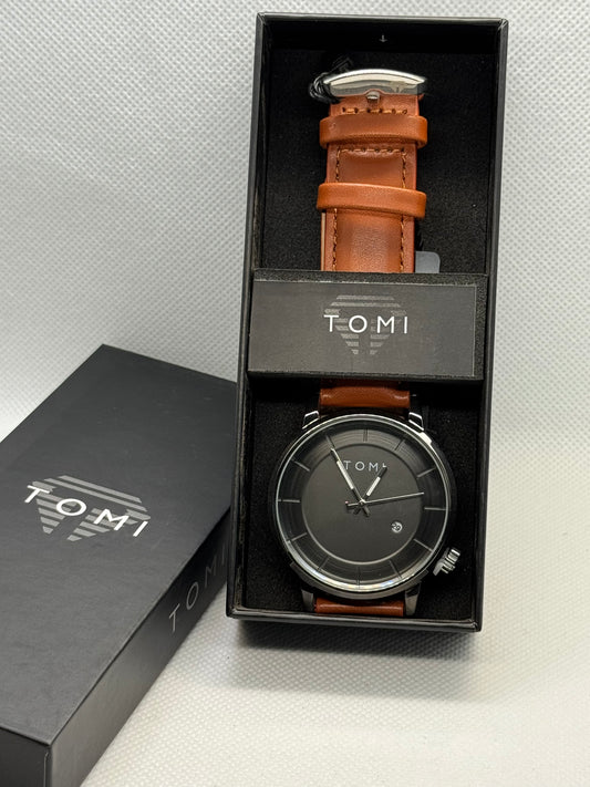 TOMI T_101 Casual Men,s Watch Date Quartz Round Dial Leather Strap