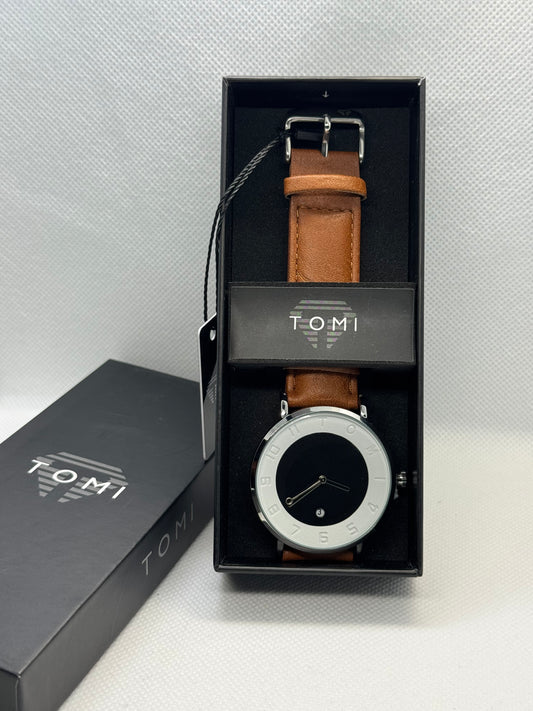 TOMI T_085 Men,s Watch Date Quartz Round Dial Leather Strap