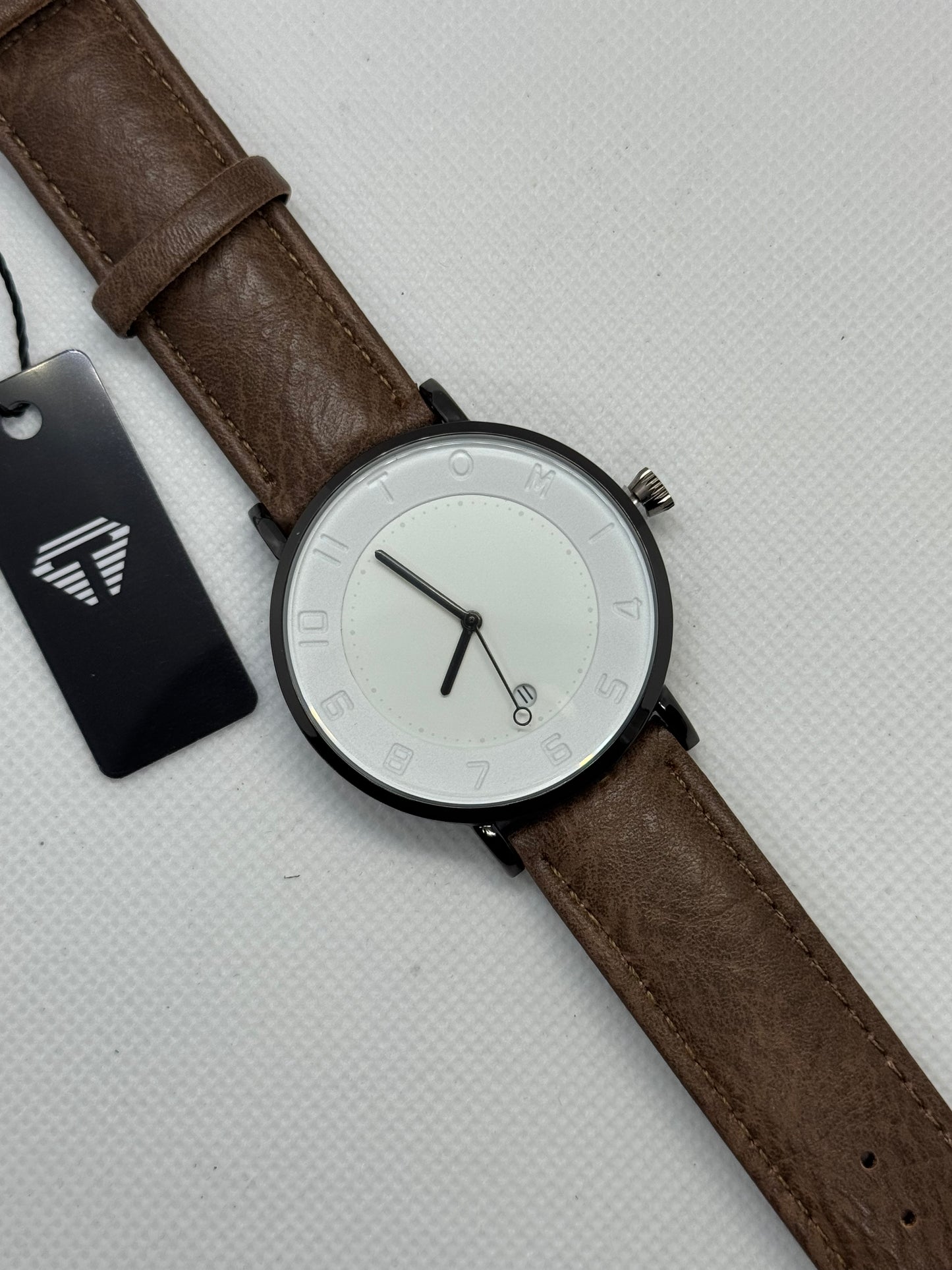 TOMI T_085 Men,s Watch Date Quartz Round Dial Leather Strap